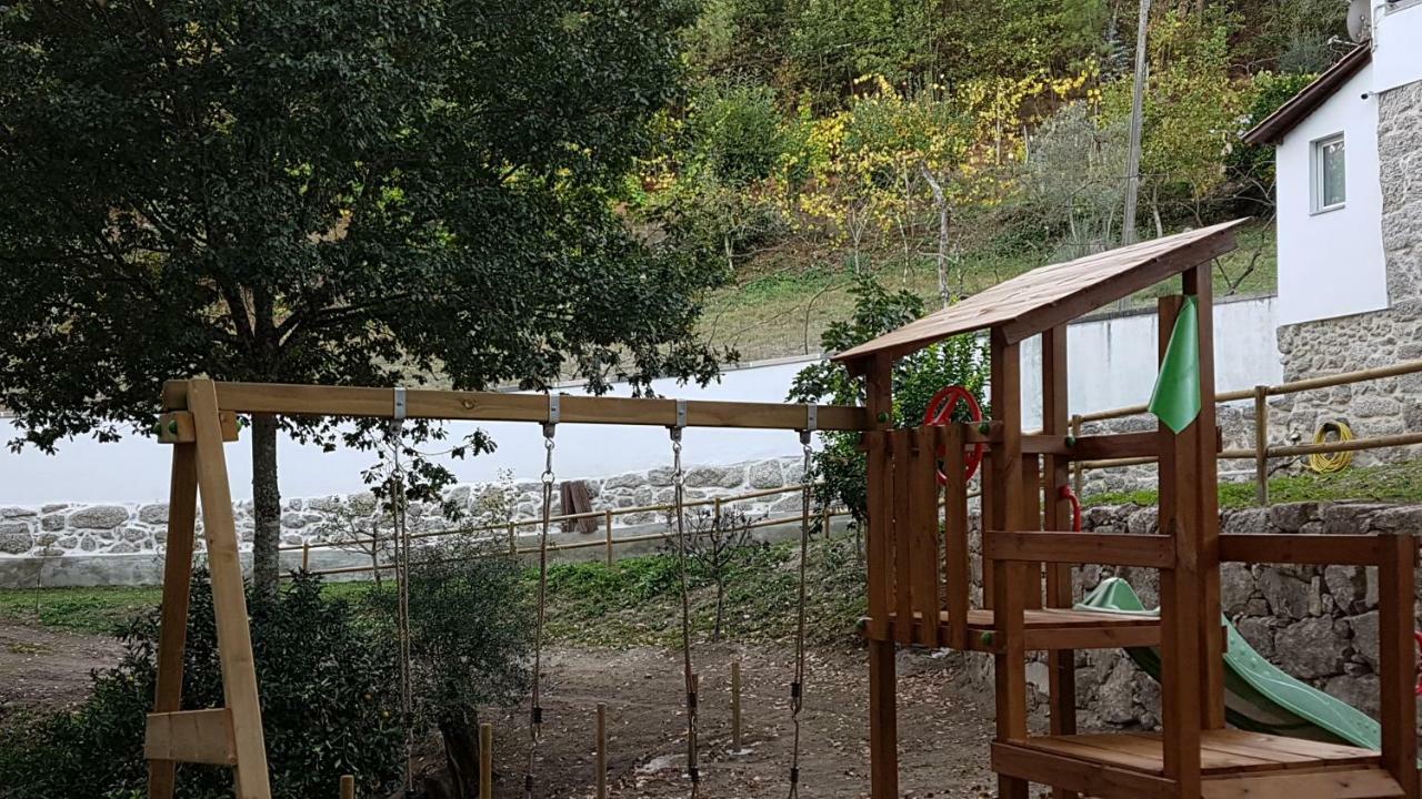 Quinta Da Tormenta -14 Pessoas- Cabeceiras De Basto 2 Casas E Piscina Privada别墅 外观 照片